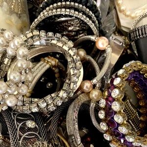 4 LBS Vintage jewelry lot